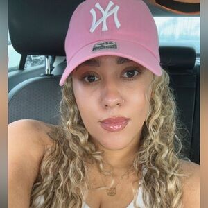 Meet your Posher, Mikea